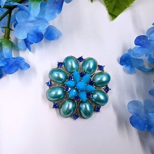 Stunning Art Deco Crystal Dome Style Vintage Brooch